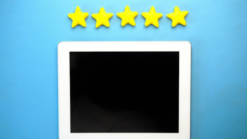 Customer review and star rating interface on a digital screen